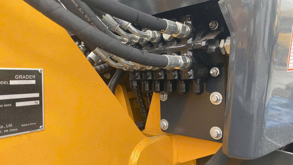 MÁY SHAN GẠT LIUGONG CLG4165D