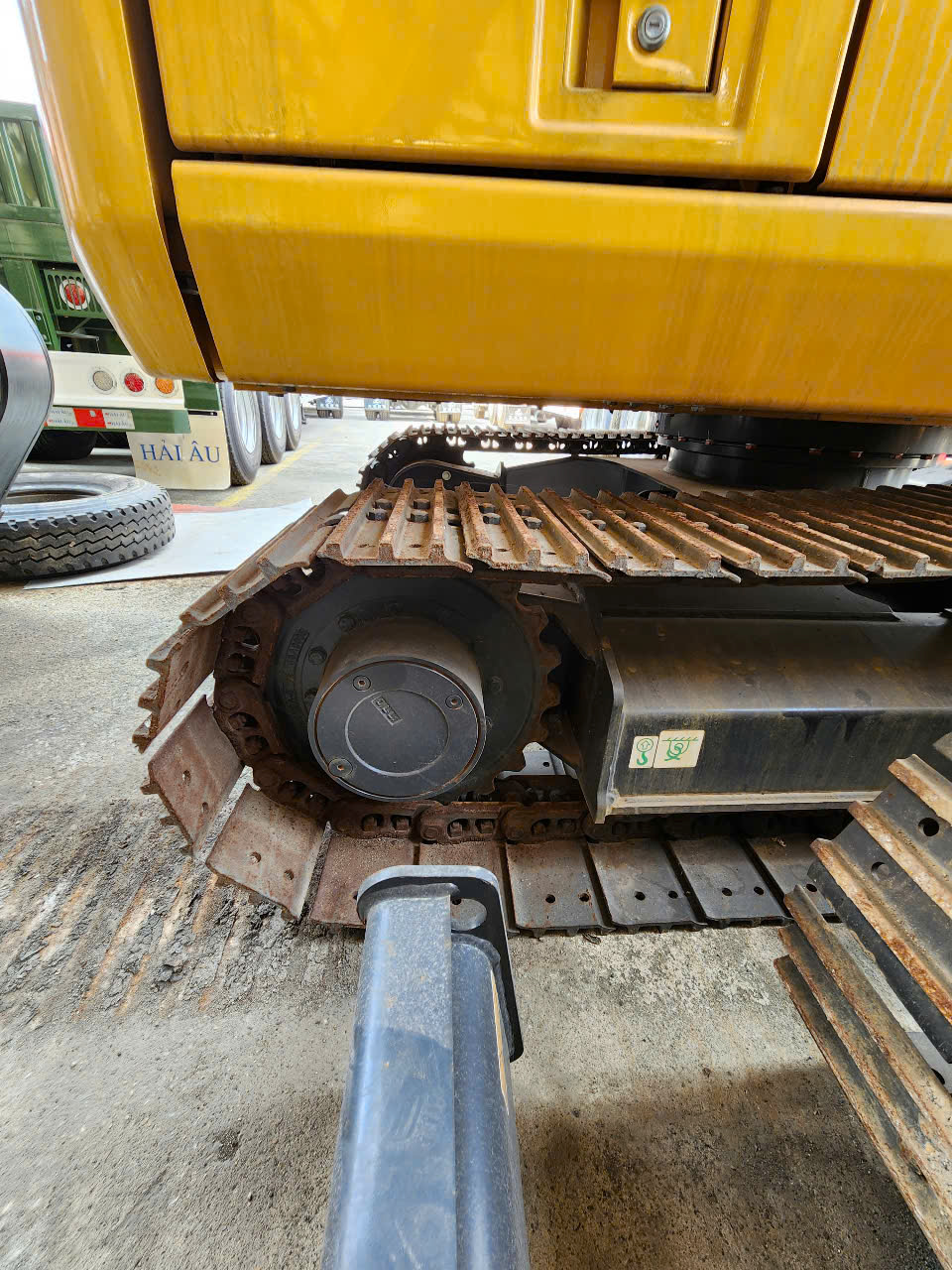 MÁY XÚC ĐÀO LIUGONG CLG908E