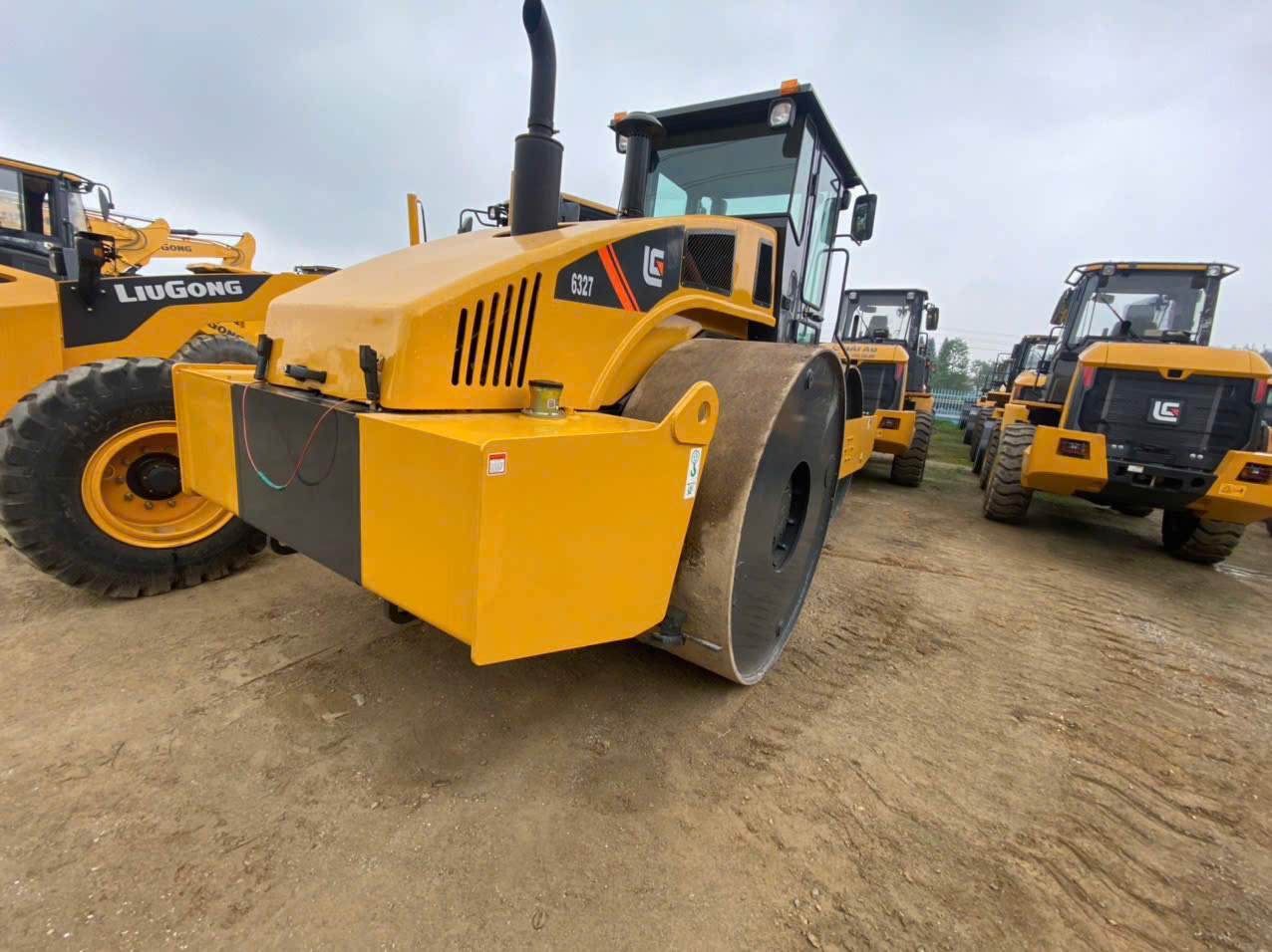 MÁY LU TĨNH 3 BÁNH THÉP LIUGONG CLG6327