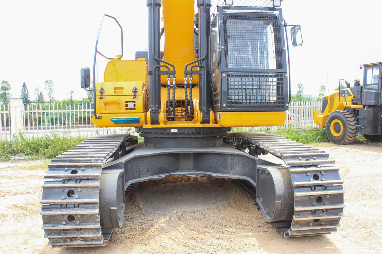 MÁY XÚC ĐÀO LIUGONG CLG952E