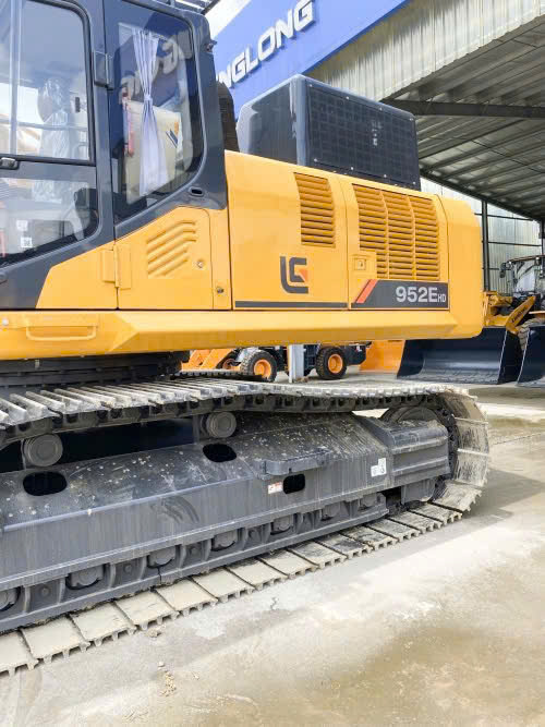 MÁY XÚC ĐÀO LIUGONG CLG952E