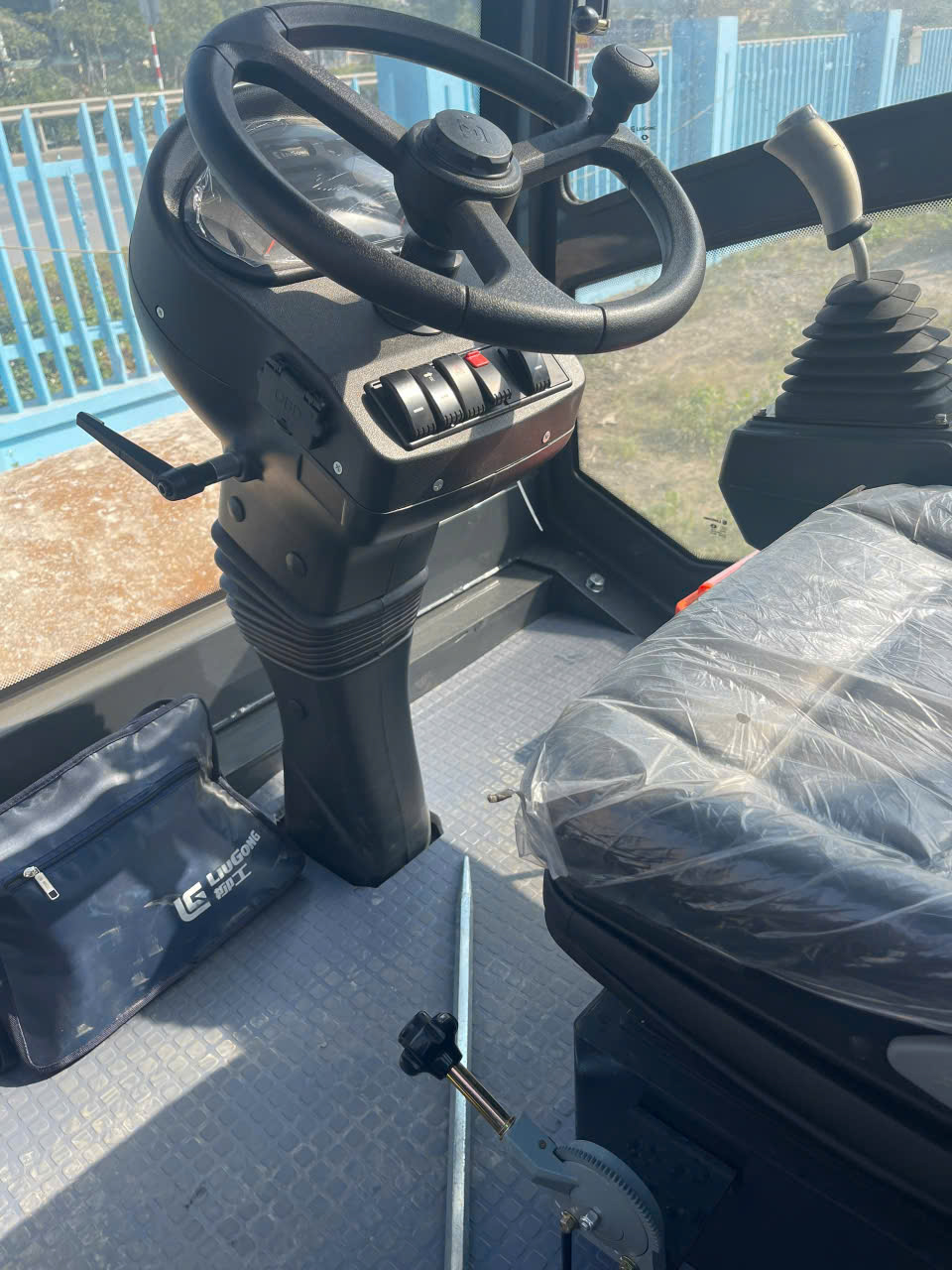 XE LU RUNG LIUGONG 2 CẦU 6612E